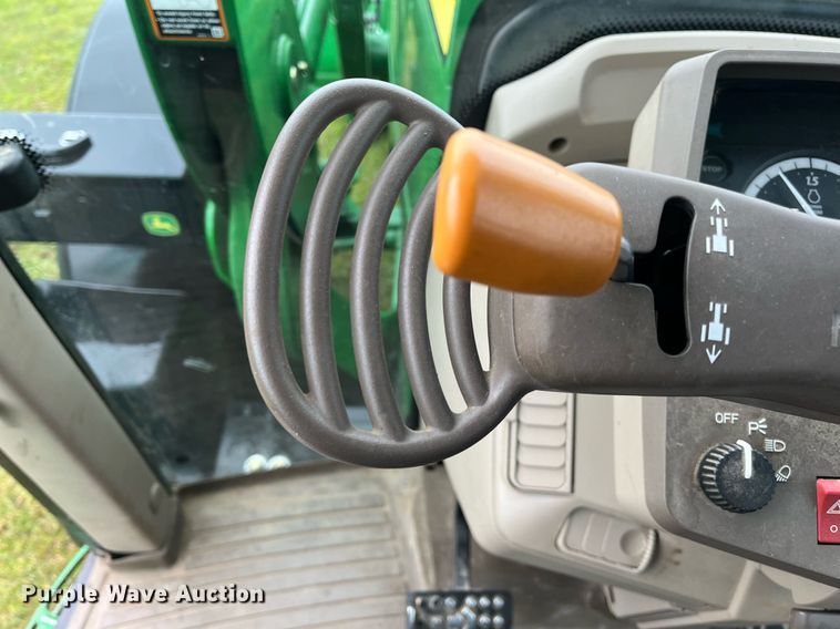 image for item DK0391 2013 John Deere 6125M  MFWD tractor