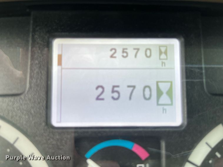 image for item DK0391 2013 John Deere 6125M  MFWD tractor