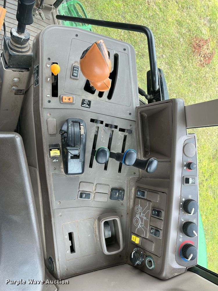 image for item DK0391 2013 John Deere 6125M  MFWD tractor