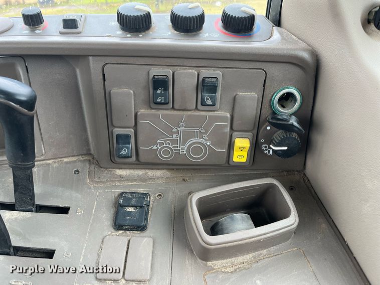 image for item DK0391 2013 John Deere 6125M  MFWD tractor