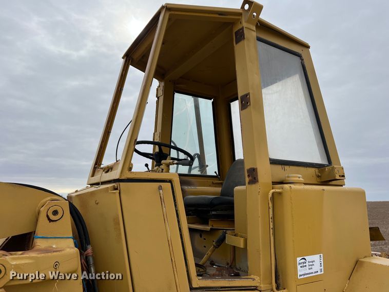 image for item DK7156 1970 Caterpillar 920  wheel loader