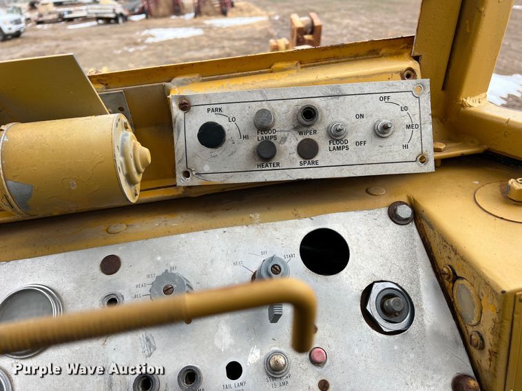 image for item DK7156 1970 Caterpillar 920  wheel loader