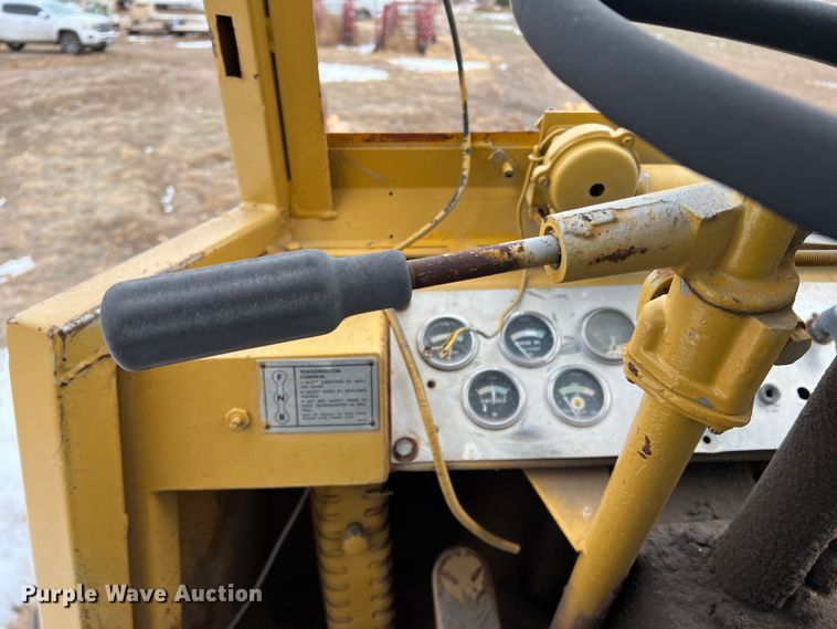 image for item DK7156 1970 Caterpillar 920  wheel loader