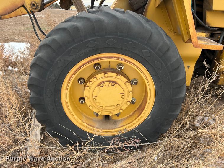 image for item DK7156 1970 Caterpillar 920  wheel loader