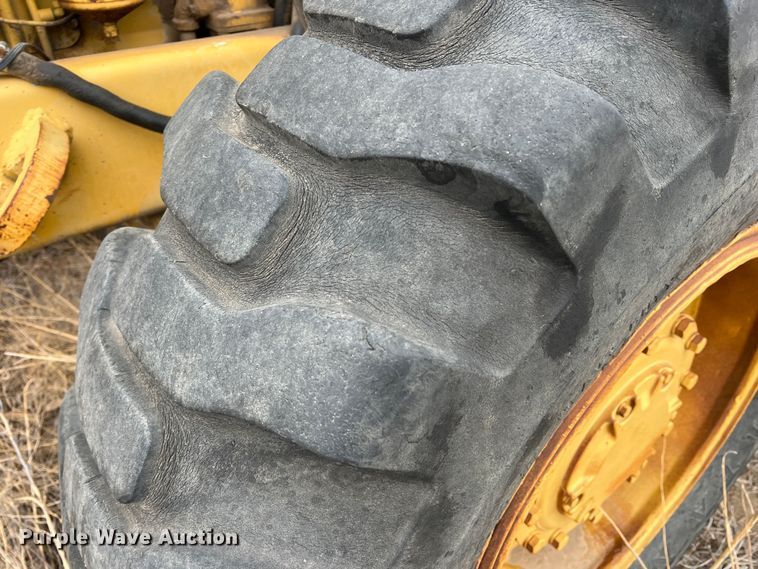 image for item DK7156 1970 Caterpillar 920  wheel loader