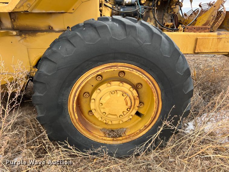 image for item DK7156 1970 Caterpillar 920  wheel loader