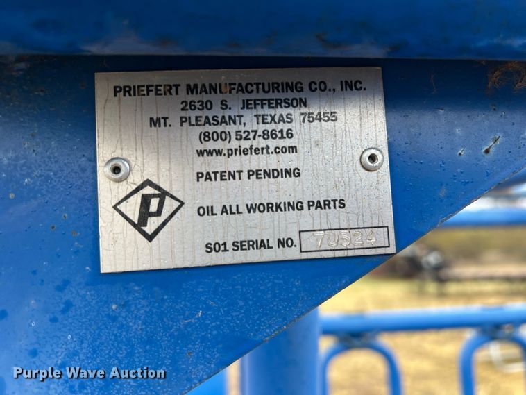 image for item DK7178 Priefert  livestock squeeze chute