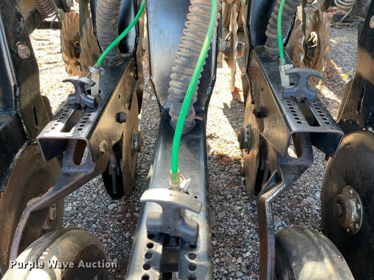 image for item DL0719 Great Plains 2N-3010  no-till grain drill