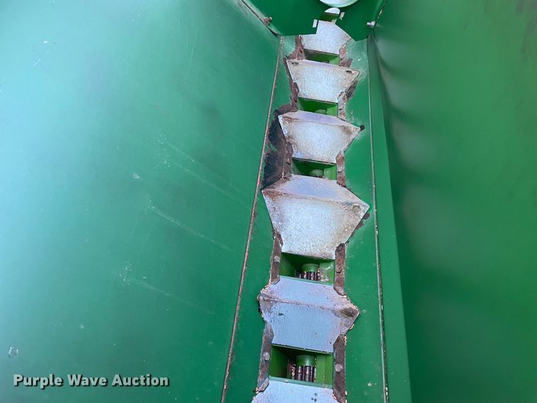 image for item DL0719 Great Plains 2N-3010  no-till grain drill