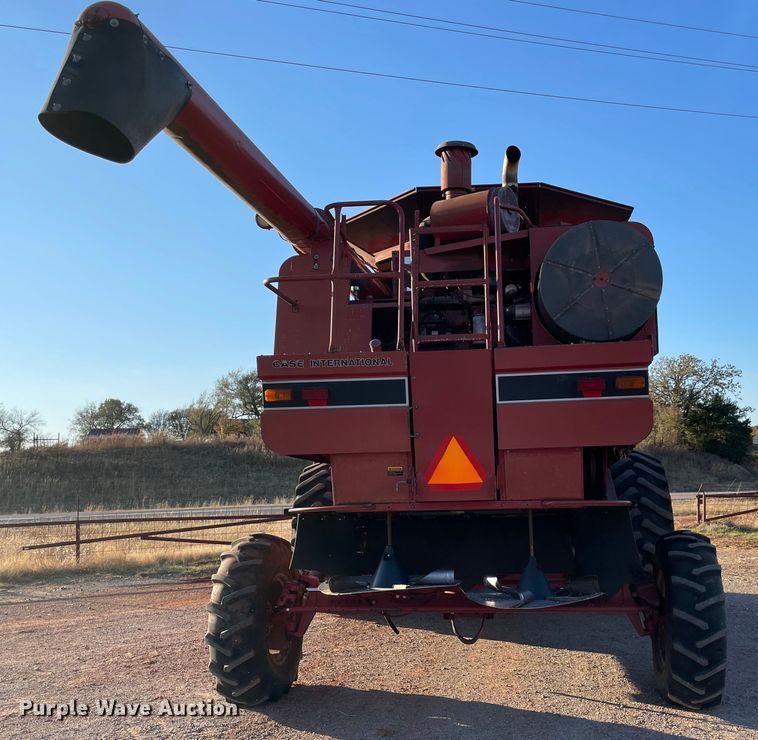 image for item DL0721 1993 Case IH 1688  combine