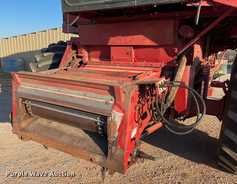 image for item DL0721 1993 Case IH 1688  combine