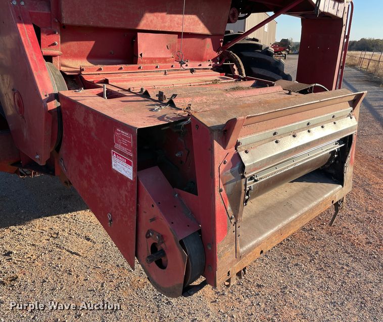 image for item DL0721 1993 Case IH 1688  combine