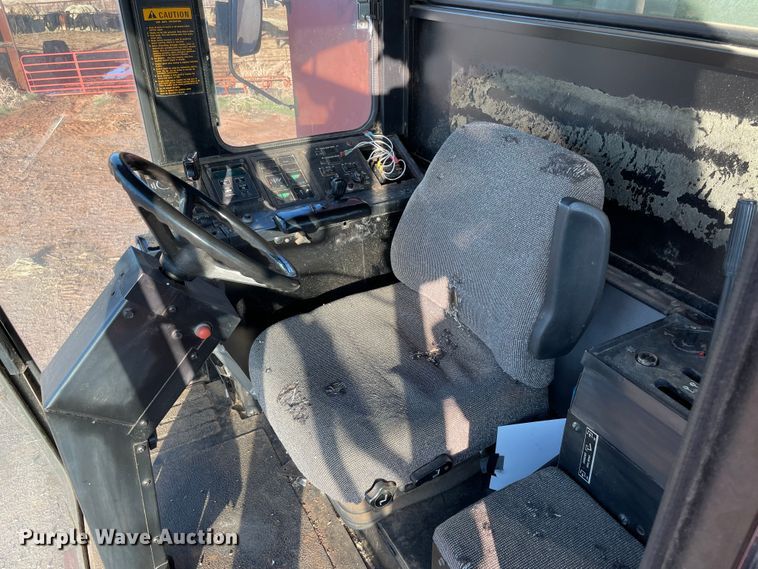 image for item DL0721 1993 Case IH 1688  combine