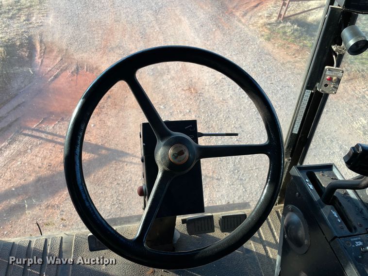 image for item DL0721 1993 Case IH 1688  combine