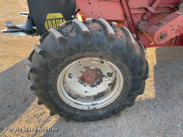 image for item DL0721 1993 Case IH 1688  combine