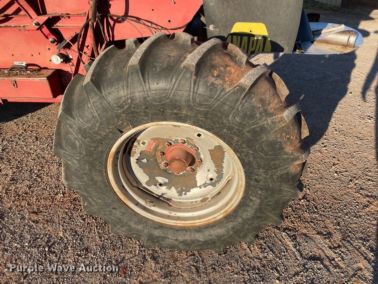 image for item DL0721 1993 Case IH 1688  combine