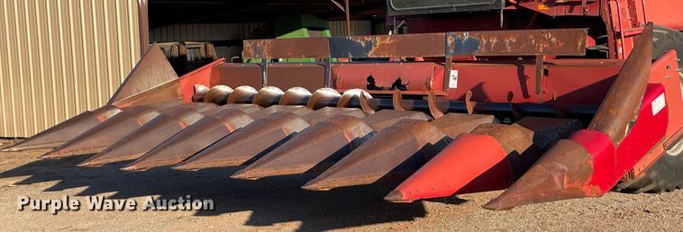 image for item DL0722 Case 1083  corn head