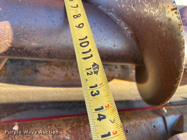 image for item DL0722 Case 1083  corn head