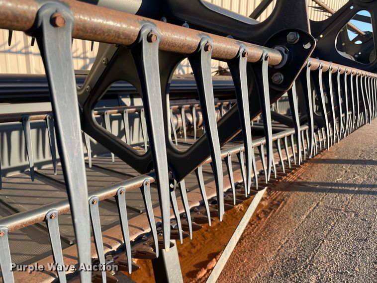 image for item DL0723 2005 Case 2052  draper head