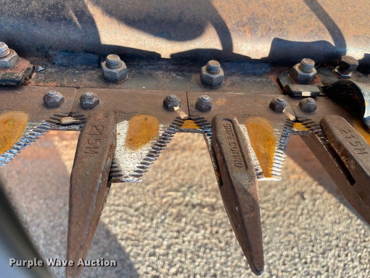 image for item DL0723 2005 Case 2052  draper head