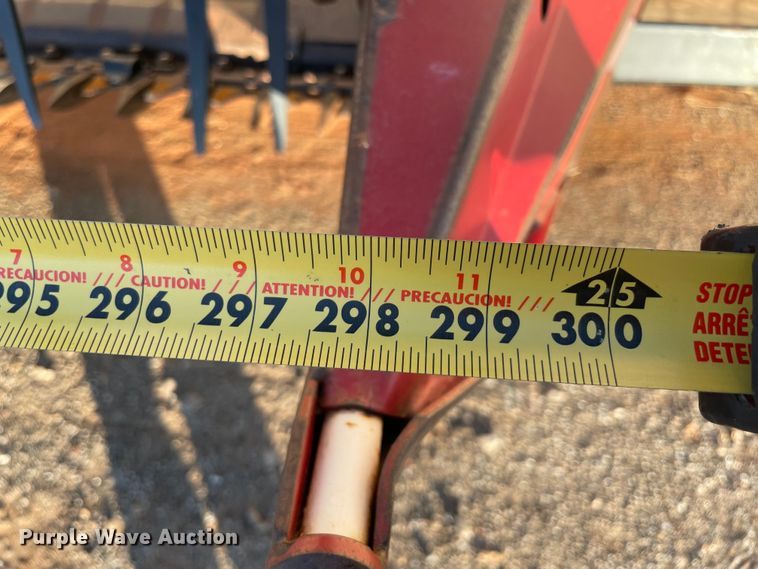 image for item DL0723 2005 Case 2052  draper head