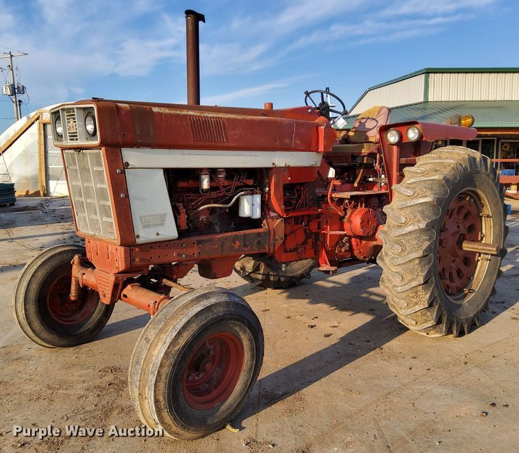 image for item DL2267 1975 International 100 Hydro  tractor