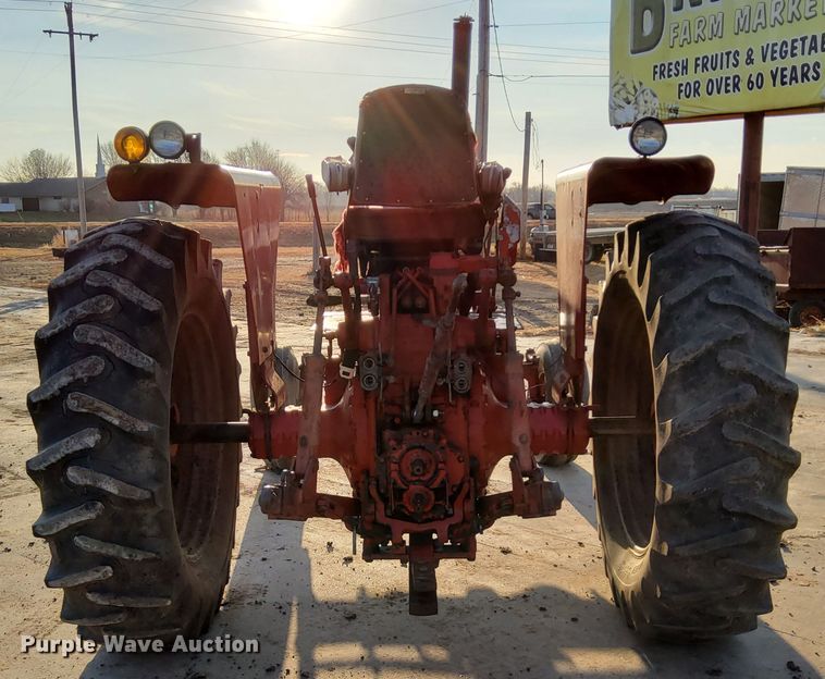 image for item DL2267 1975 International 100 Hydro  tractor