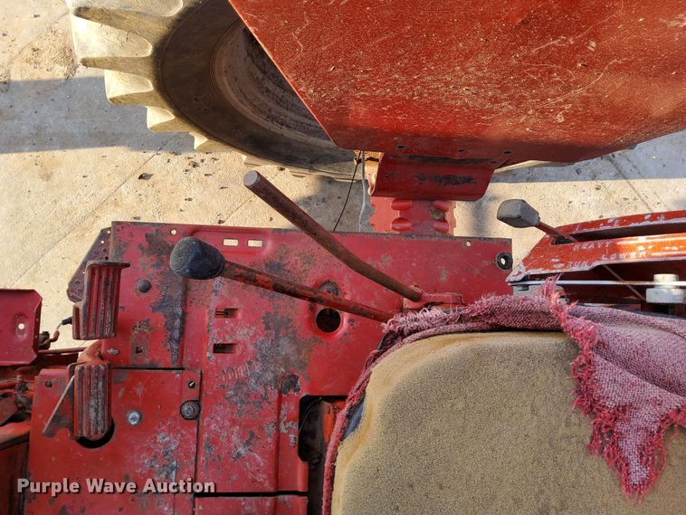 image for item DL2267 1975 International 100 Hydro  tractor