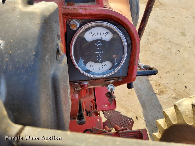 image for item DL2267 1975 International 100 Hydro  tractor