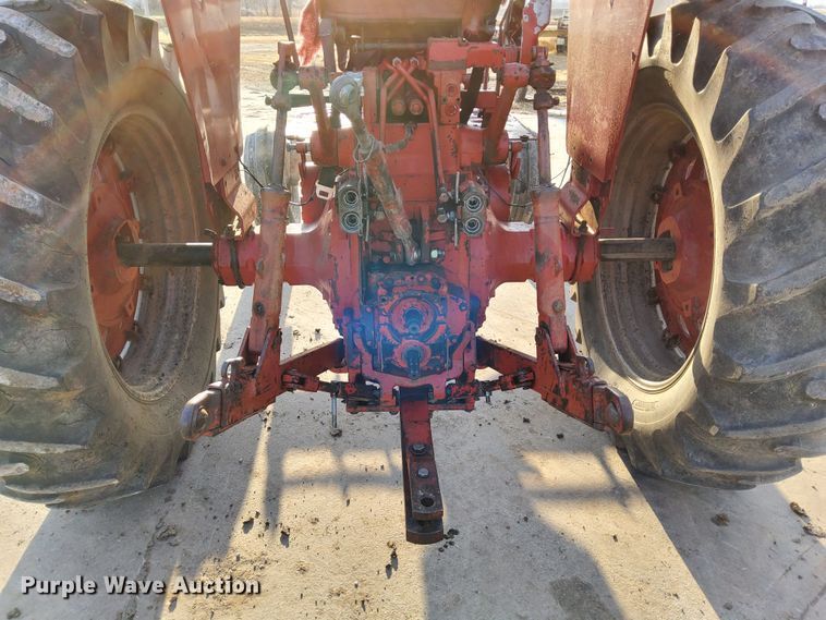 image for item DL2267 1975 International 100 Hydro  tractor