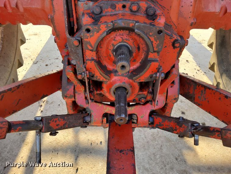 image for item DL2267 1975 International 100 Hydro  tractor