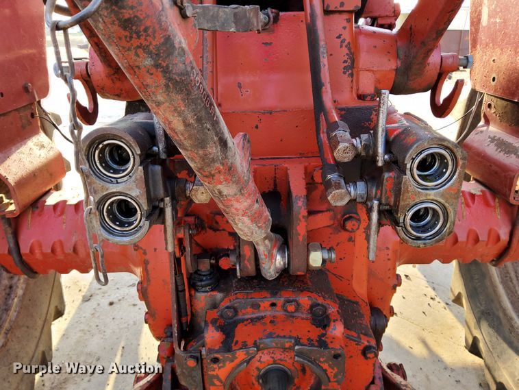 image for item DL2267 1975 International 100 Hydro  tractor