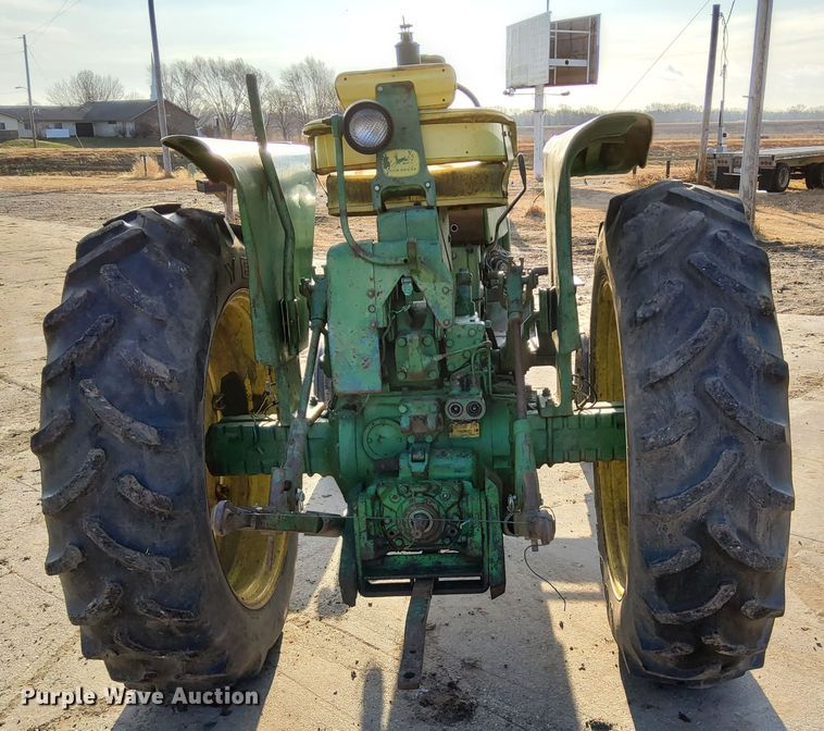 image for item DL2268 1968 John Deere 2510  tractor