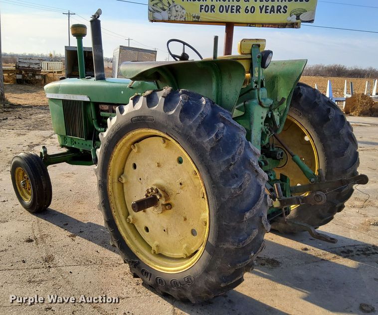 image for item DL2268 1968 John Deere 2510  tractor