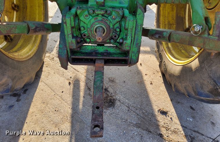 image for item DL2268 1968 John Deere 2510  tractor