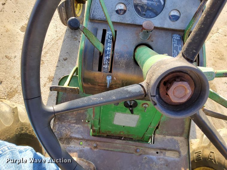 image for item DL2268 1968 John Deere 2510  tractor