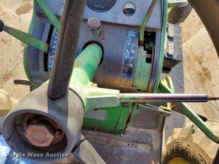 image for item DL2268 1968 John Deere 2510  tractor