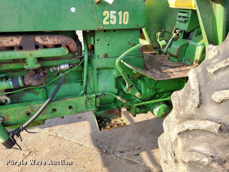 image for item DL2268 1968 John Deere 2510  tractor