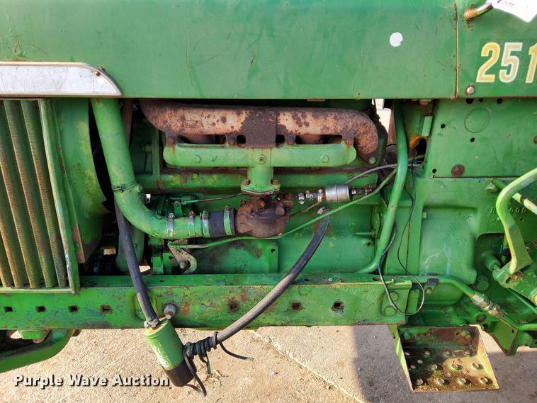 image for item DL2268 1968 John Deere 2510  tractor