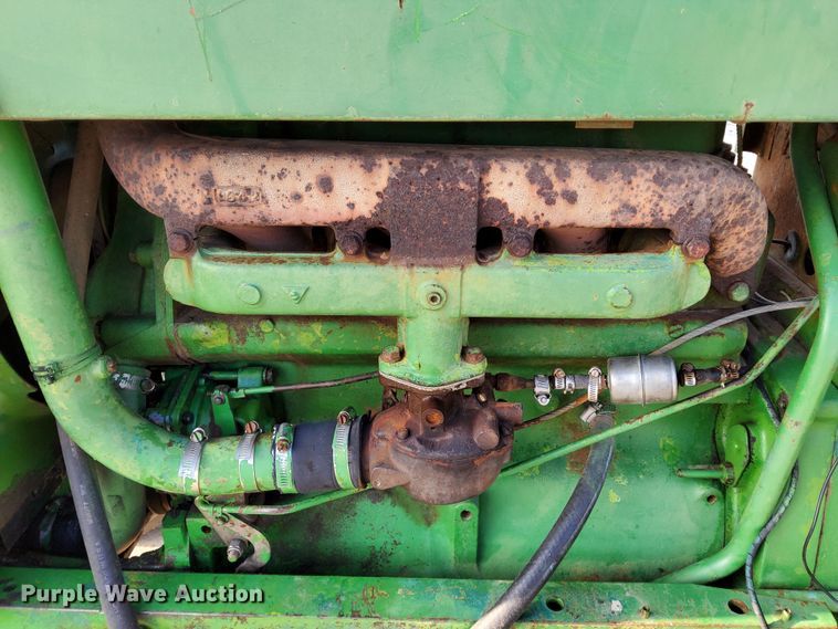 image for item DL2268 1968 John Deere 2510  tractor