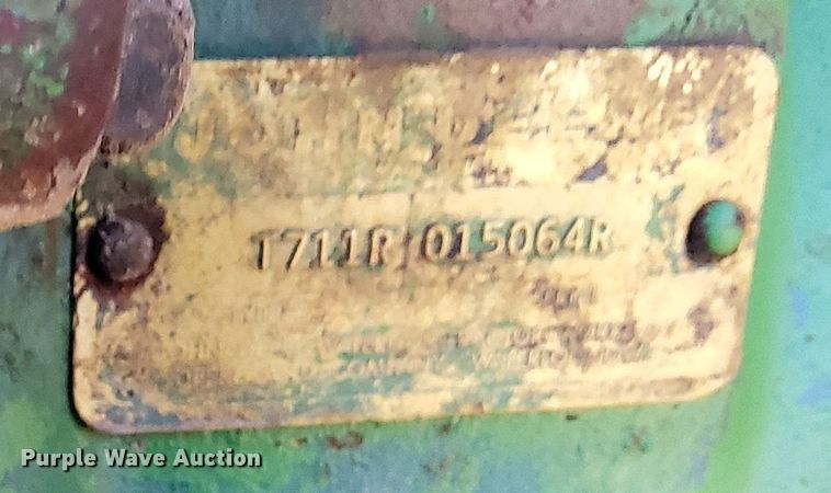 image for item DL2268 1968 John Deere 2510  tractor