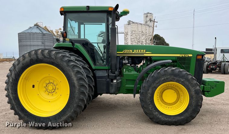 image for item DM2534 2000 John Deere 8410  MFWD tractor