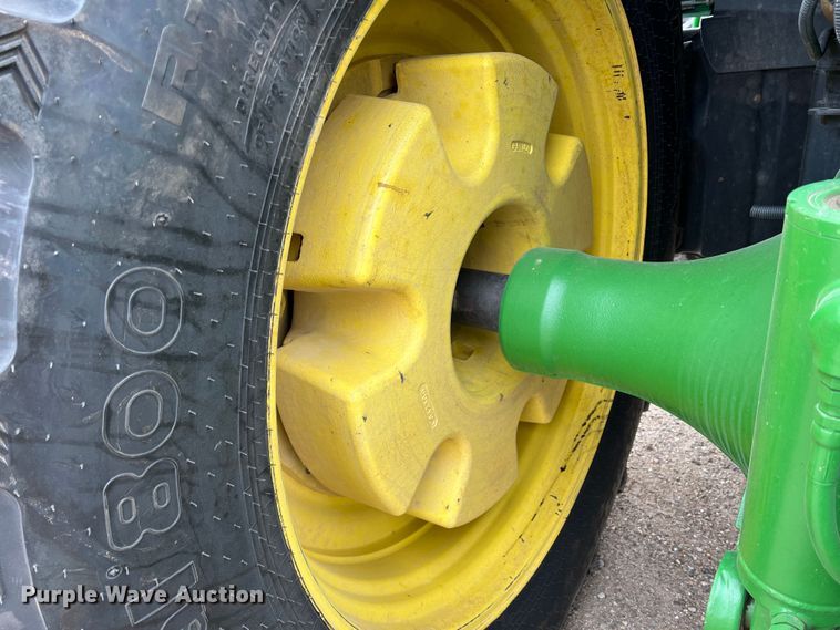 image for item DM2534 2000 John Deere 8410  MFWD tractor