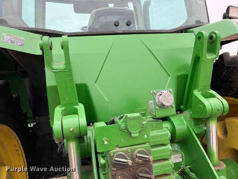 image for item DM2534 2000 John Deere 8410  MFWD tractor