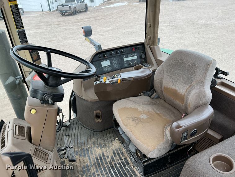 image for item DM2534 2000 John Deere 8410  MFWD tractor