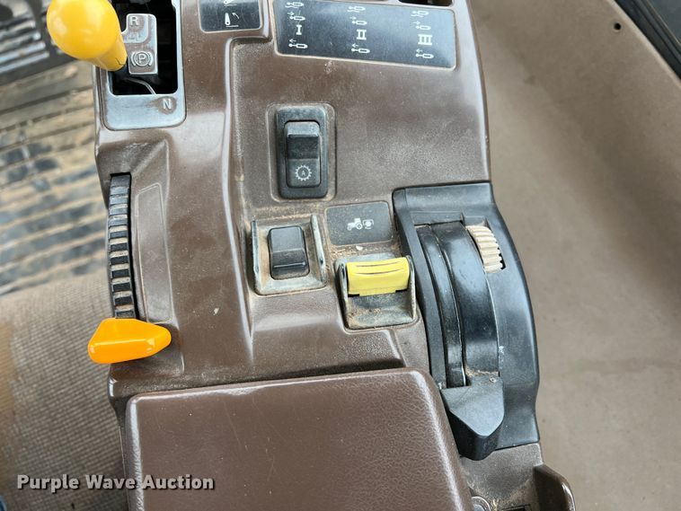 image for item DM2534 2000 John Deere 8410  MFWD tractor