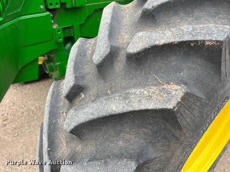 image for item DM2534 2000 John Deere 8410  MFWD tractor