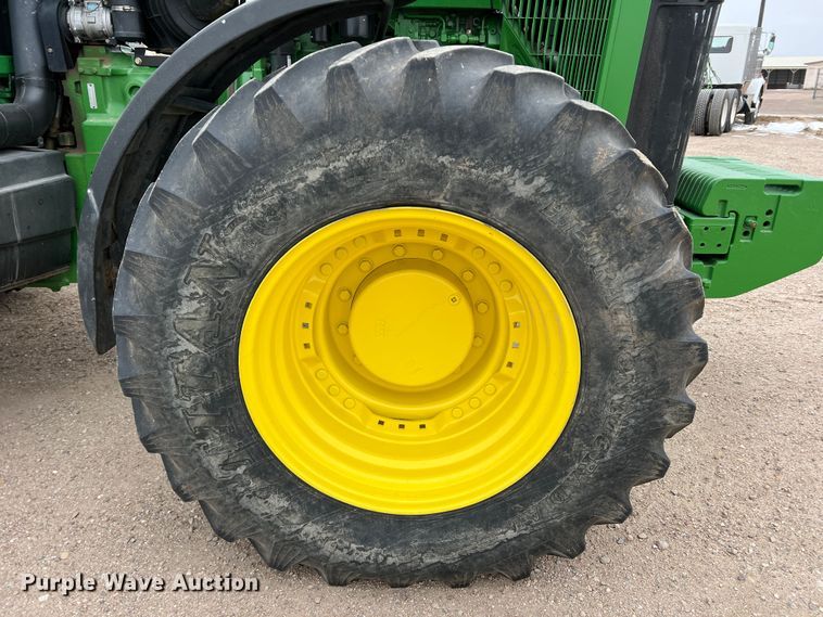 image for item DM2534 2000 John Deere 8410  MFWD tractor
