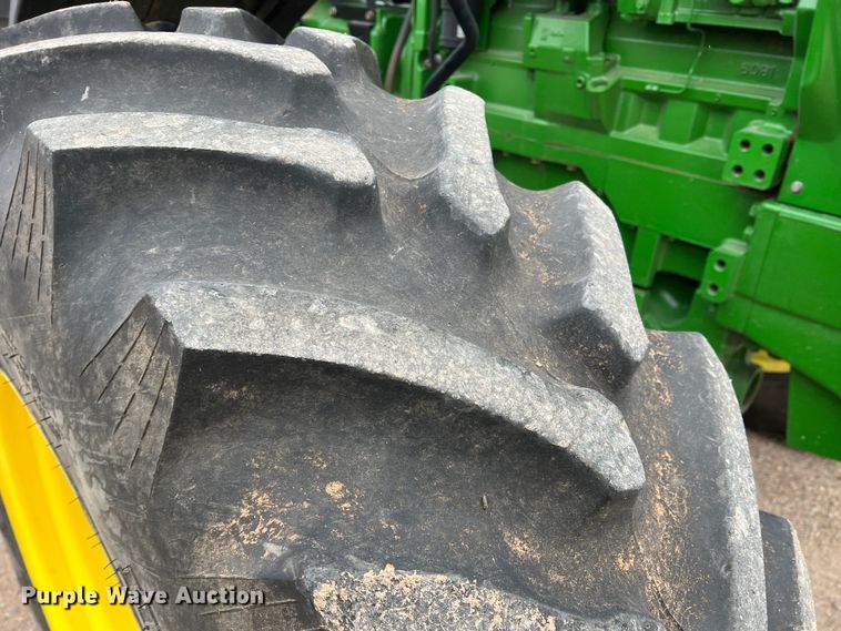 image for item DM2534 2000 John Deere 8410  MFWD tractor