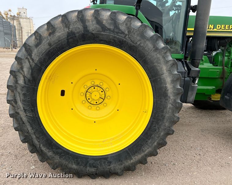 image for item DM2534 2000 John Deere 8410  MFWD tractor